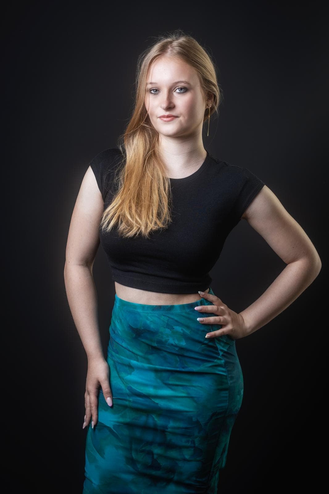 Mirthe Claes - editorial portrait (image_06)